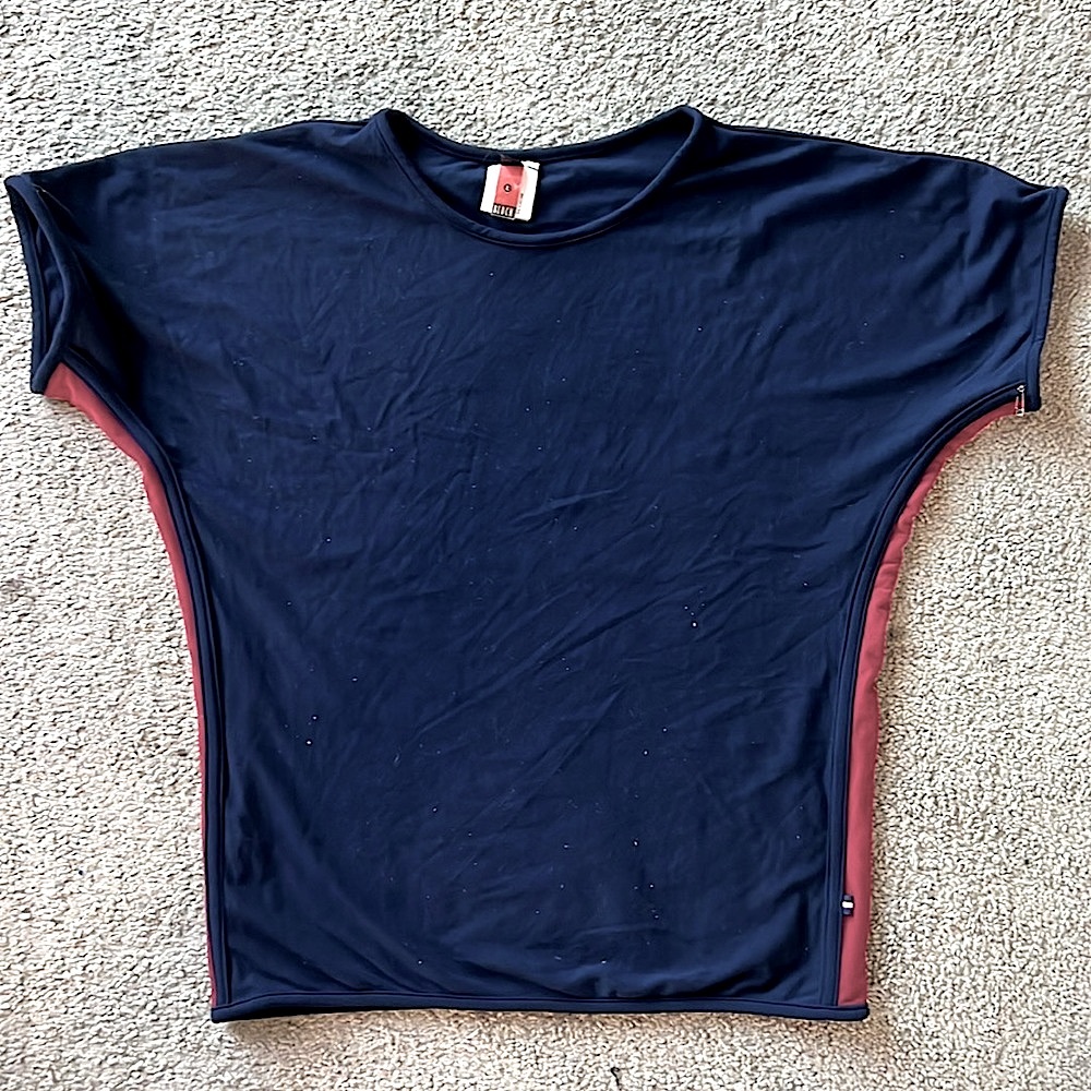 Velvety Spandex Funnel Sleeve Dance Tee L Bloch NWOT